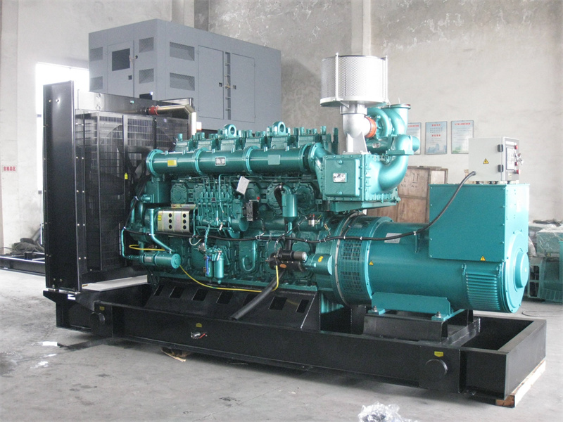 中方200KW 柴油发电机的油耗是多少?